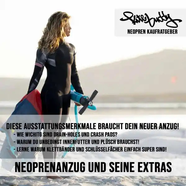 Frau schaut in Richtung Sonne und hat einen Neoprenanzug an. Sie hält einen Kite in einer und eine Pumpe in der anderen Hand